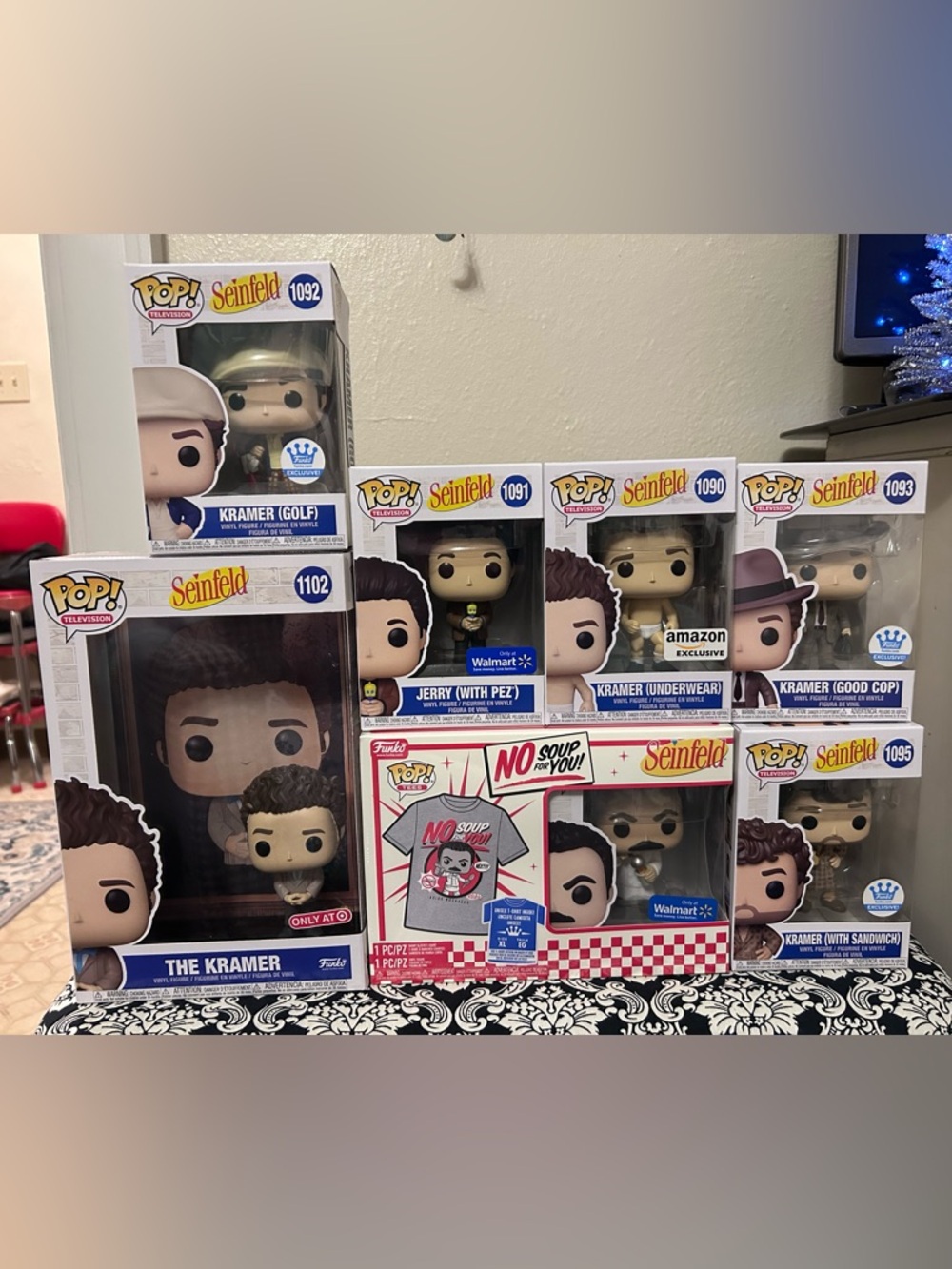 Seinfeld Funko Pops LOT 5 Kramer, Jerry Pez, Soup + XL Tshirt — MIB — TV NYC NBC